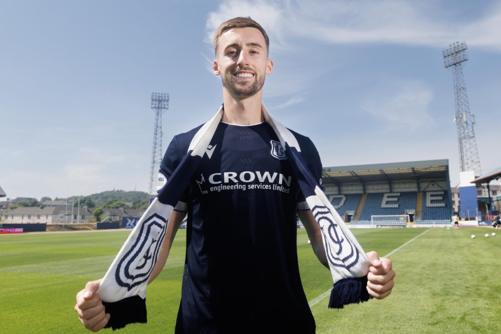 Owen Bevan signs for Dundee FC on two-year deal after trial
